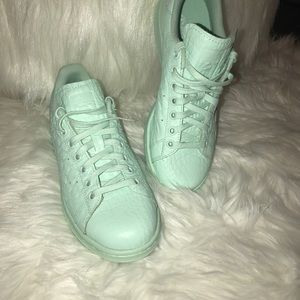 Brand NEW Adidas Crocodile Green Mint